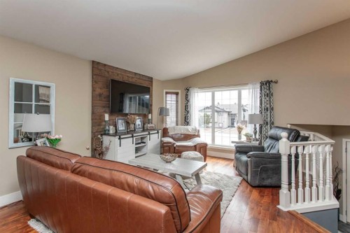 68 Garden Road, Lacombe, AB - Indoor Photo Showing Living Room