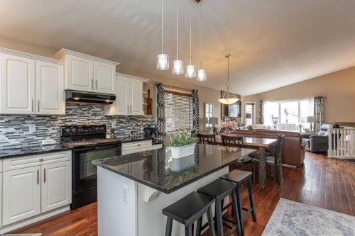 68 Garden Road, Lacombe, AB - Indoor