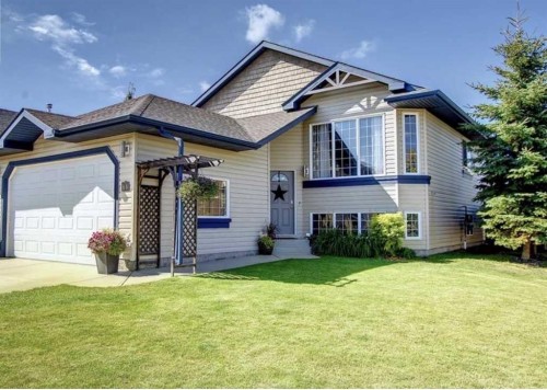 68 Garden Road  Lacombe, AB T4L 2P1