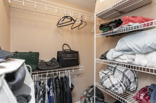 68 Garden Road, Lacombe, AB - Indoor With Storage