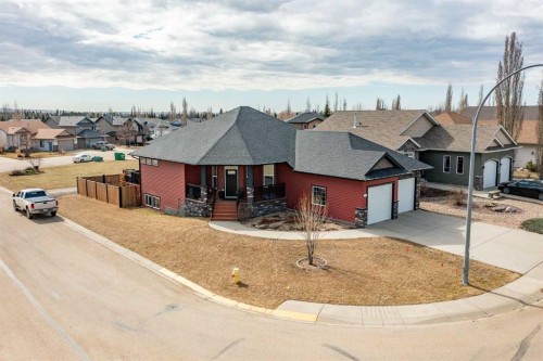 17 Ebony Street  Lacombe, AB T4L 0A4