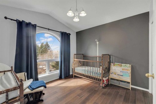 5508 49 Avenue, Alix, AB - Indoor Photo Showing Bedroom