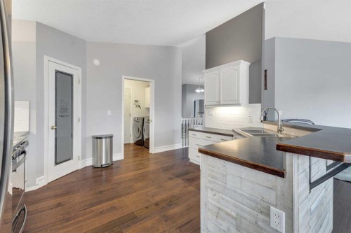 5508 49 Avenue, Alix, AB - Indoor Photo Showing Kitchen