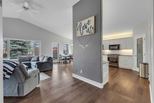 5508 49 Avenue, Alix, AB - Indoor