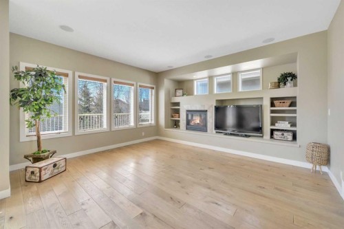 176 Ingle Close, Red Deer, AB - Indoor Photo Showing Living Room With Fireplace
