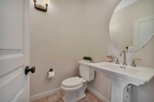 176 Ingle Close, Red Deer, AB - Indoor Photo Showing Bathroom