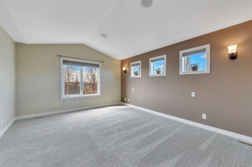 176 Ingle Close, Red Deer, AB - Indoor Photo Showing Other Room