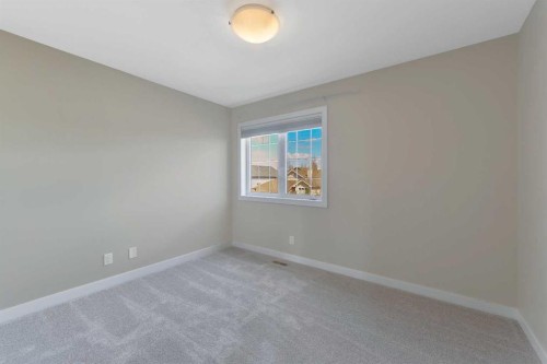 176 Ingle Close, Red Deer, AB - Indoor Photo Showing Other Room