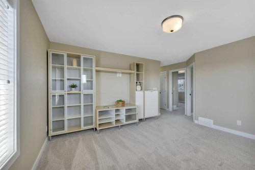 176 Ingle Close, Red Deer, AB - Indoor Photo Showing Other Room