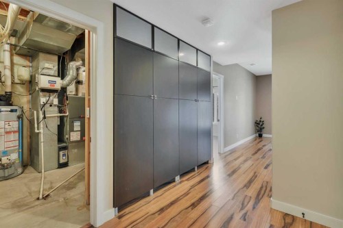 176 Ingle Close, Red Deer, AB - Indoor Photo Showing Other Room