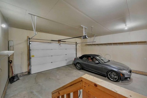 176 Ingle Close, Red Deer, AB - Indoor Photo Showing Garage