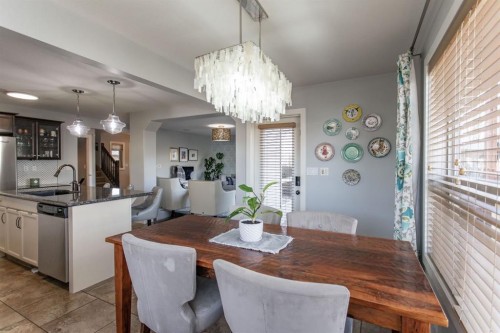 55 Kind Close, Red Deer, AB - Indoor Photo Showing Dining Room
