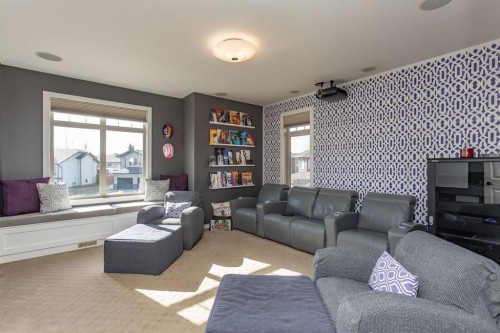 55 Kind Close, Red Deer, AB - Indoor Photo Showing Living Room