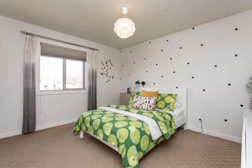 55 Kind Close, Red Deer, AB - Indoor Photo Showing Bedroom