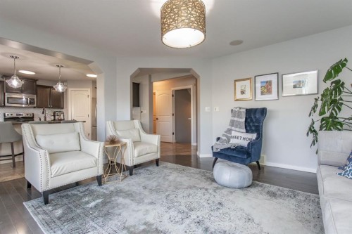 55 Kind Close, Red Deer, AB - Indoor Photo Showing Living Room