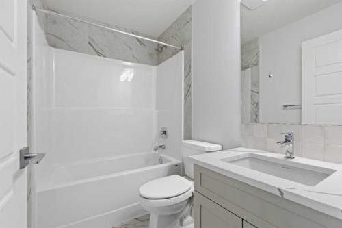 86 Keystone Creek Terrace Ne, Calgary, AB - Indoor Photo Showing Bathroom
