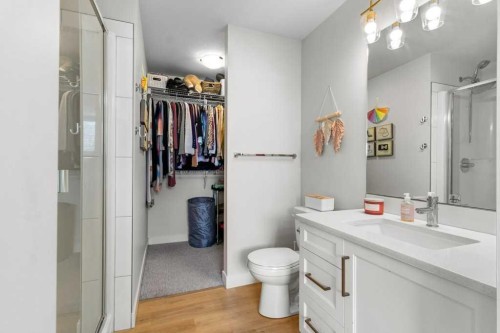 52 Evergreen Way, Red Deer, AB - Indoor Photo Showing Bathroom