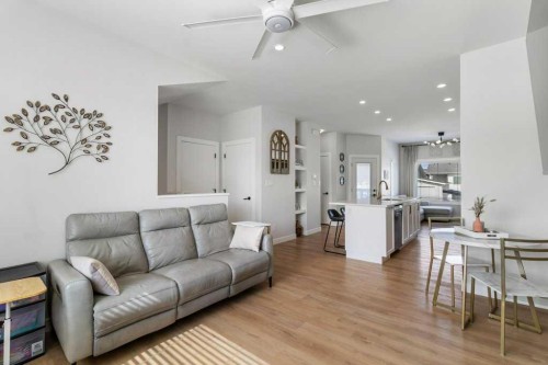 52 Evergreen Way, Red Deer, AB - Indoor Photo Showing Living Room