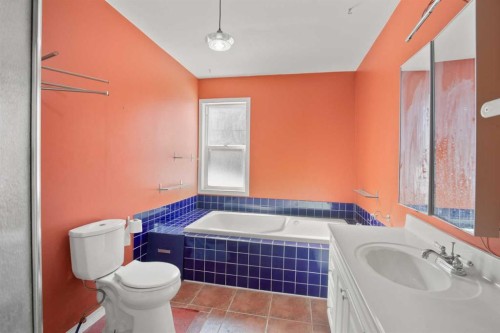 39020B Range Road 21, Rural Lacombe County, AB - Indoor Photo Showing Bathroom