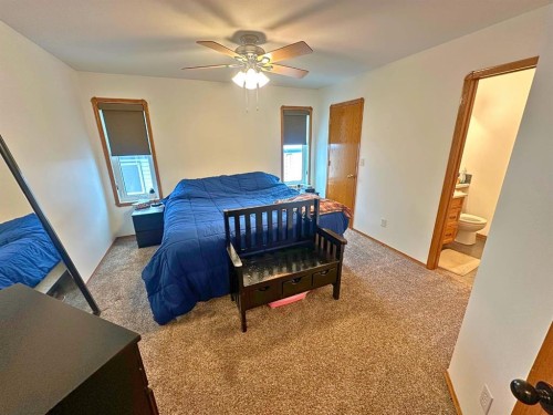 2 Dalton Close, Red Deer, AB - Indoor Photo Showing Bedroom