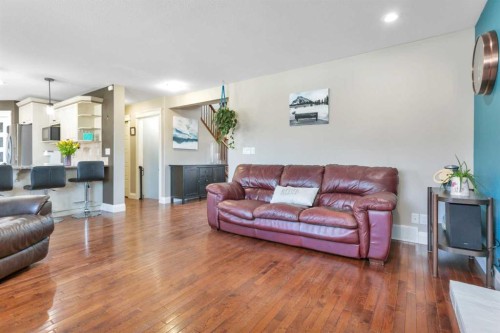 17 Coachill Street, Blackfalds, AB - Indoor Photo Showing Living Room