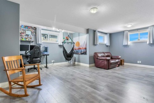17 Coachill Street, Blackfalds, AB - Indoor