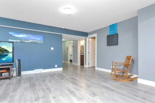 17 Coachill Street, Blackfalds, AB - Indoor