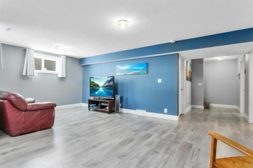 17 Coachill Street, Blackfalds, AB - Indoor