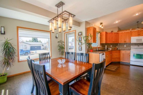 5404 49A Avenue, Alix, AB - Indoor Photo Showing Dining Room