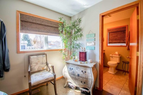 5404 49A Avenue, Alix, AB - Indoor Photo Showing Other Room