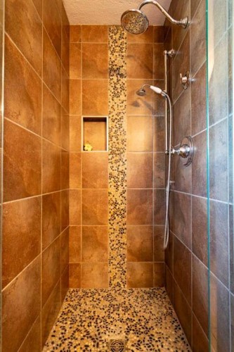 5404 49A Avenue, Alix, AB - Indoor Photo Showing Bathroom