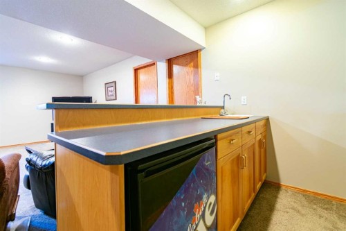 5404 49A Avenue, Alix, AB - Indoor Photo Showing Other Room