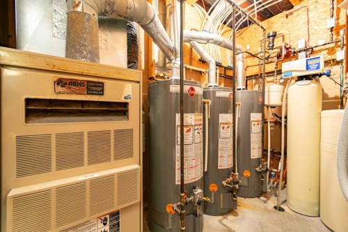 5404 49A Avenue, Alix, AB - Indoor Photo Showing Basement