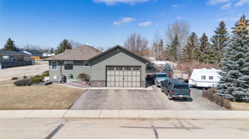 5404 49A Avenue, Alix, AB - Outdoor