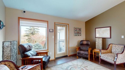 5404 49A Avenue, Alix, AB - Indoor Photo Showing Living Room