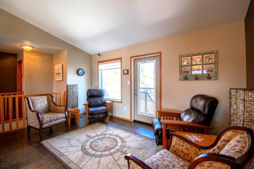 5404 49A Avenue, Alix, AB - Indoor Photo Showing Living Room
