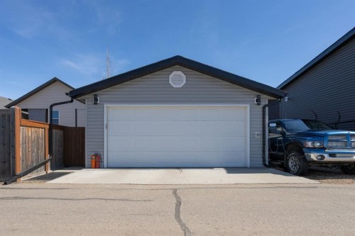 4410 75 Street, Camrose, AB - Outdoor With Exterior