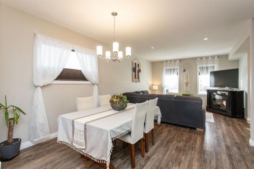 178 Truant Crescent, Red Deer, AB - Indoor Photo Showing Dining Room