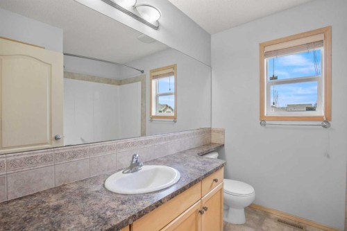 1 Ivey Close, Red Deer, AB - Indoor Photo Showing Bathroom