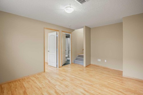 1 Ivey Close, Red Deer, AB - Indoor Photo Showing Other Room