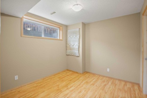 1 Ivey Close, Red Deer, AB - Indoor Photo Showing Other Room