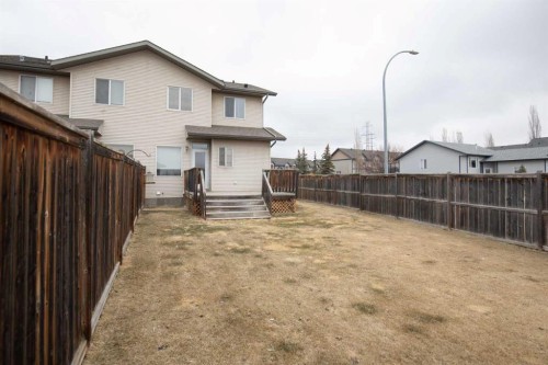 1 Ivey Close, Red Deer, AB - Outdoor