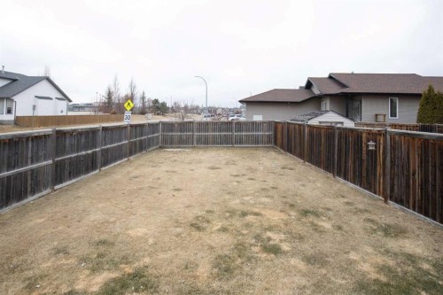 1 Ivey Close, Red Deer, AB - Outdoor