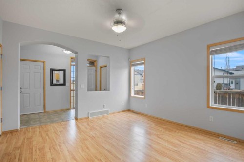 1 Ivey Close, Red Deer, AB - Indoor Photo Showing Other Room