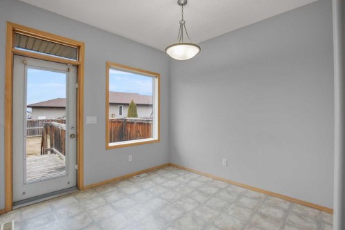 1 Ivey Close, Red Deer, AB - Indoor Photo Showing Other Room