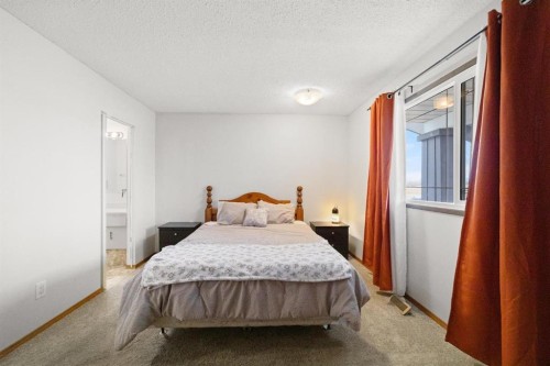 6609 Enevold Drive, Camrose, AB - Indoor Photo Showing Bedroom