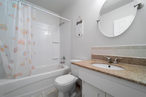 6609 Enevold Drive, Camrose, AB - Indoor Photo Showing Bathroom