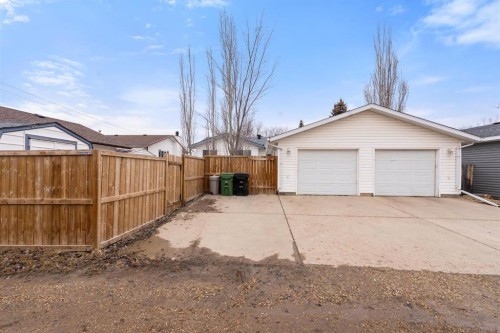 6609 Enevold Drive, Camrose, AB - Outdoor