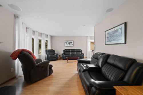 6609 Enevold Drive, Camrose, AB - Indoor Photo Showing Living Room