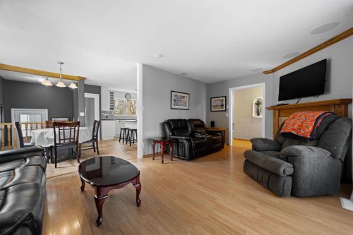6609 Enevold Drive, Camrose, AB - Indoor Photo Showing Living Room